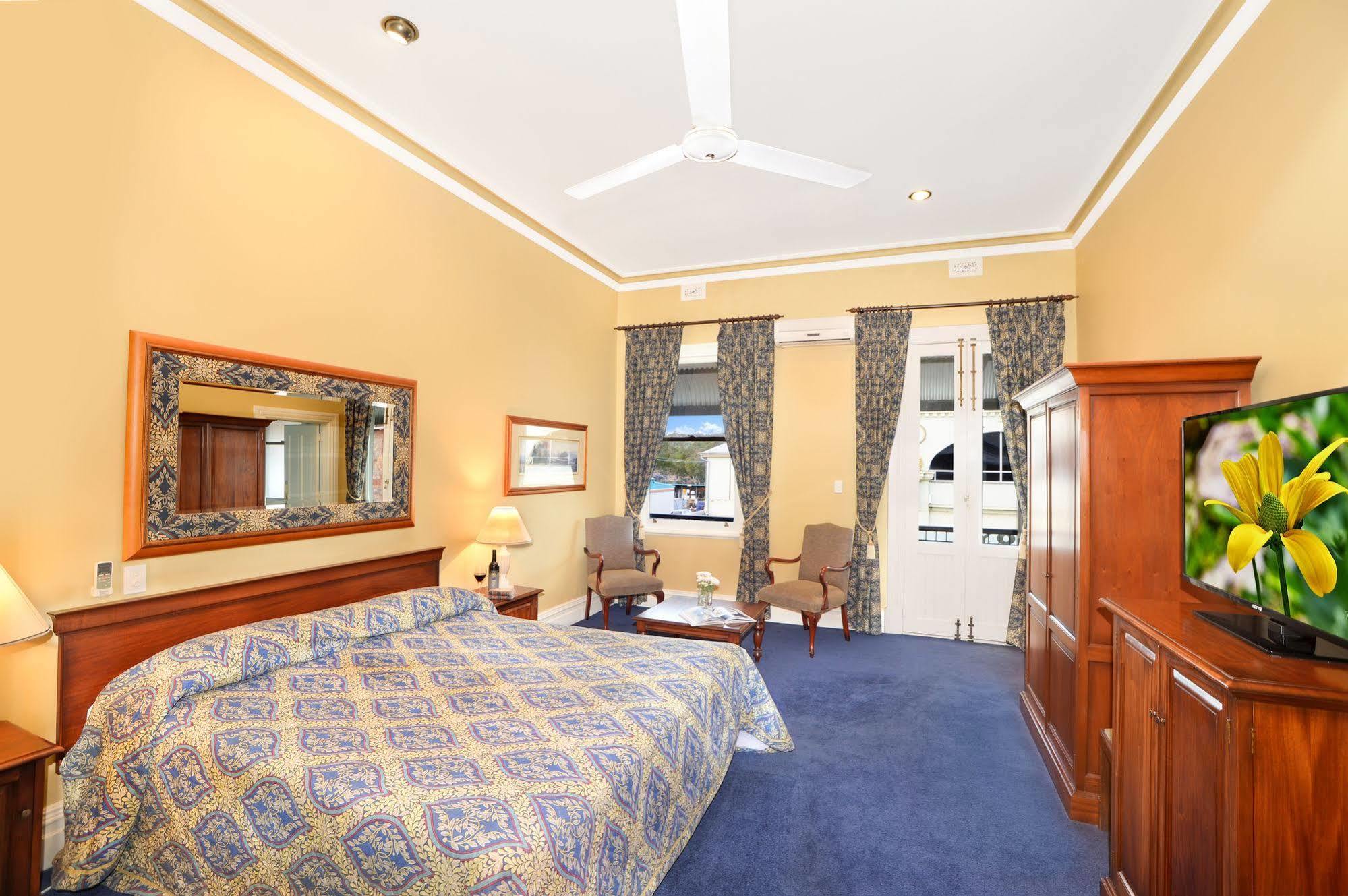 The York Palace Accommodation Dış mekan fotoğraf