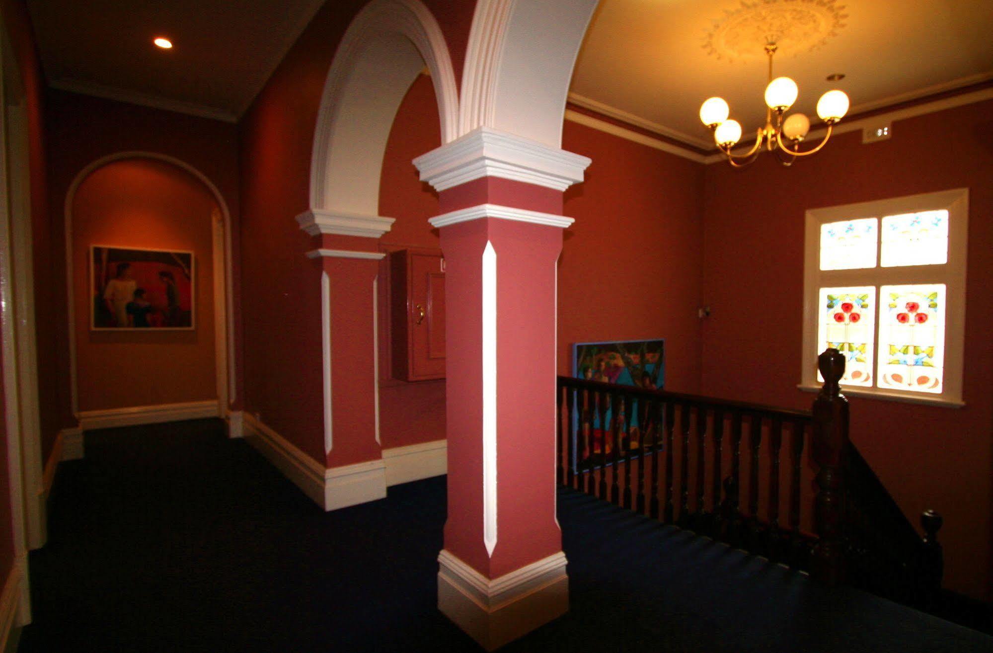 The York Palace Accommodation Dış mekan fotoğraf